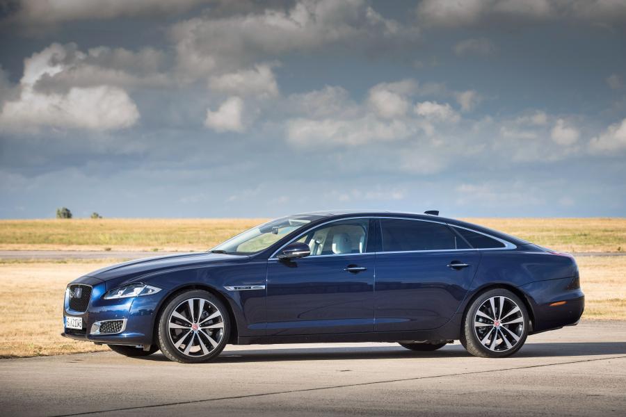  Jaguar XJ50 LWB 2018 года  (WW) (фото 17 из 27)